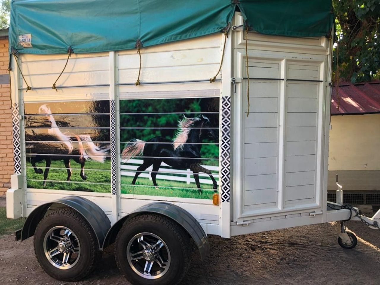 Trailer 2 ejes Usado en Mendoza, deRuedas