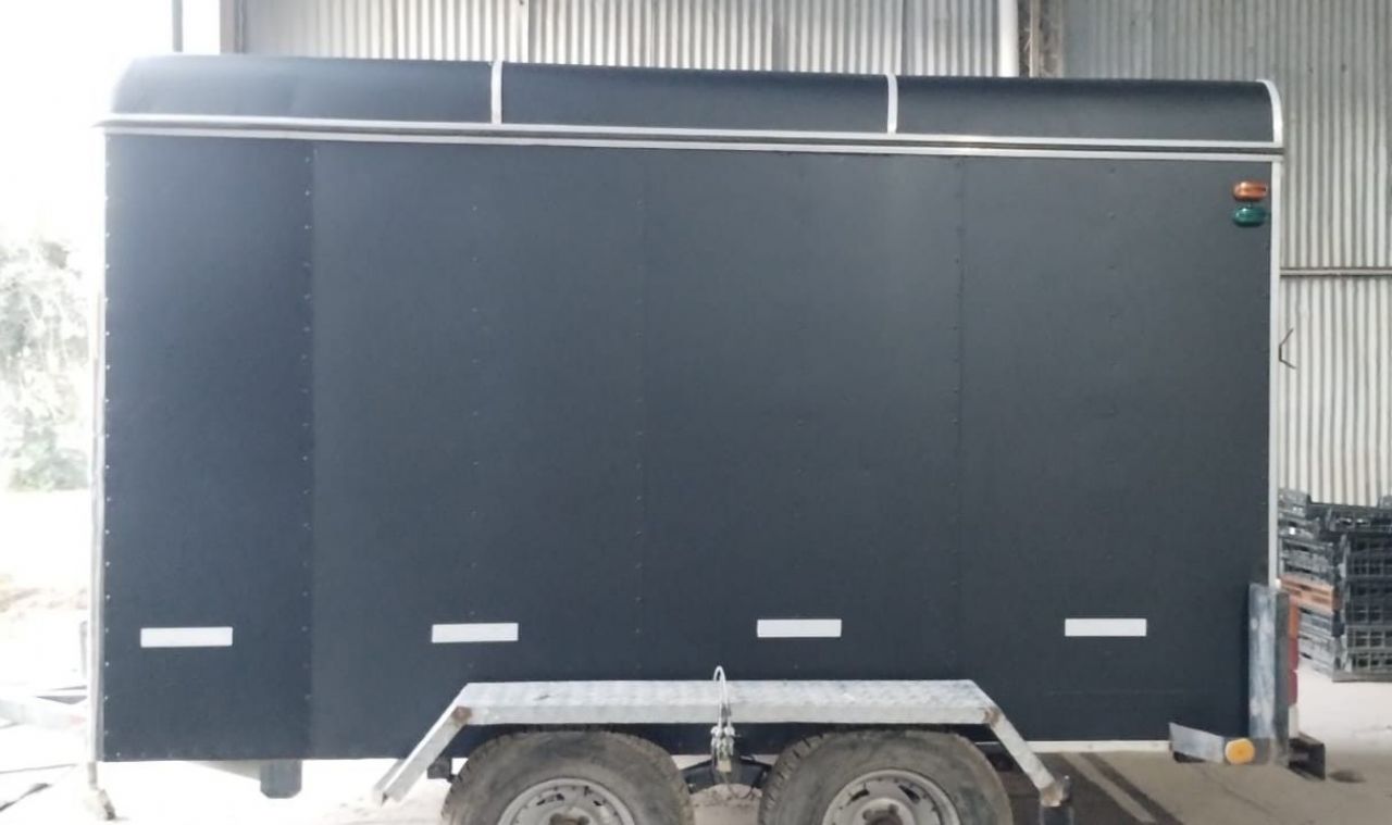 Trailer 2 ejes Usado en Mendoza, deRuedas