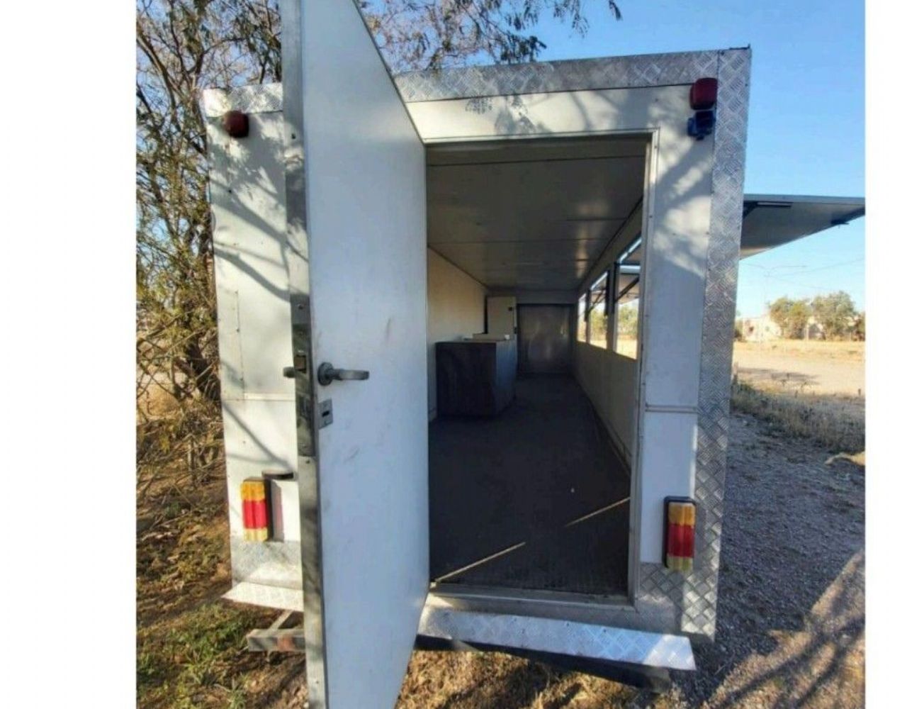 Trailer +2 ejes Usado en Mendoza, deRuedas