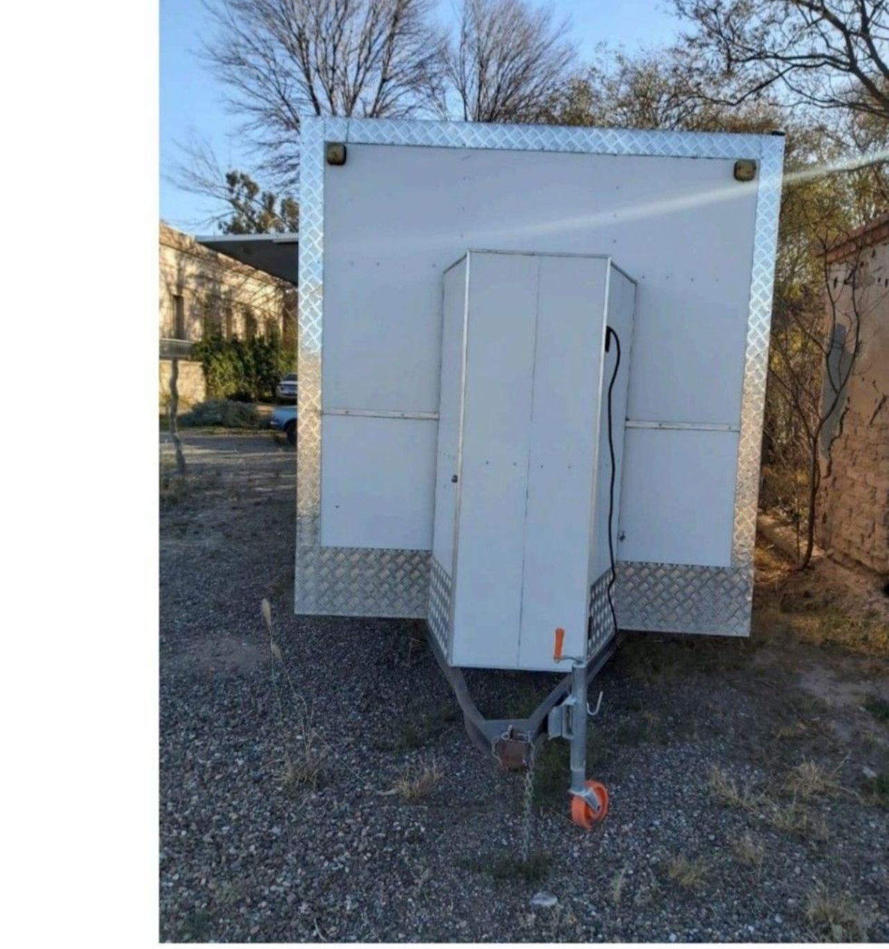 Trailer +2 ejes Usado en Mendoza, deRuedas
