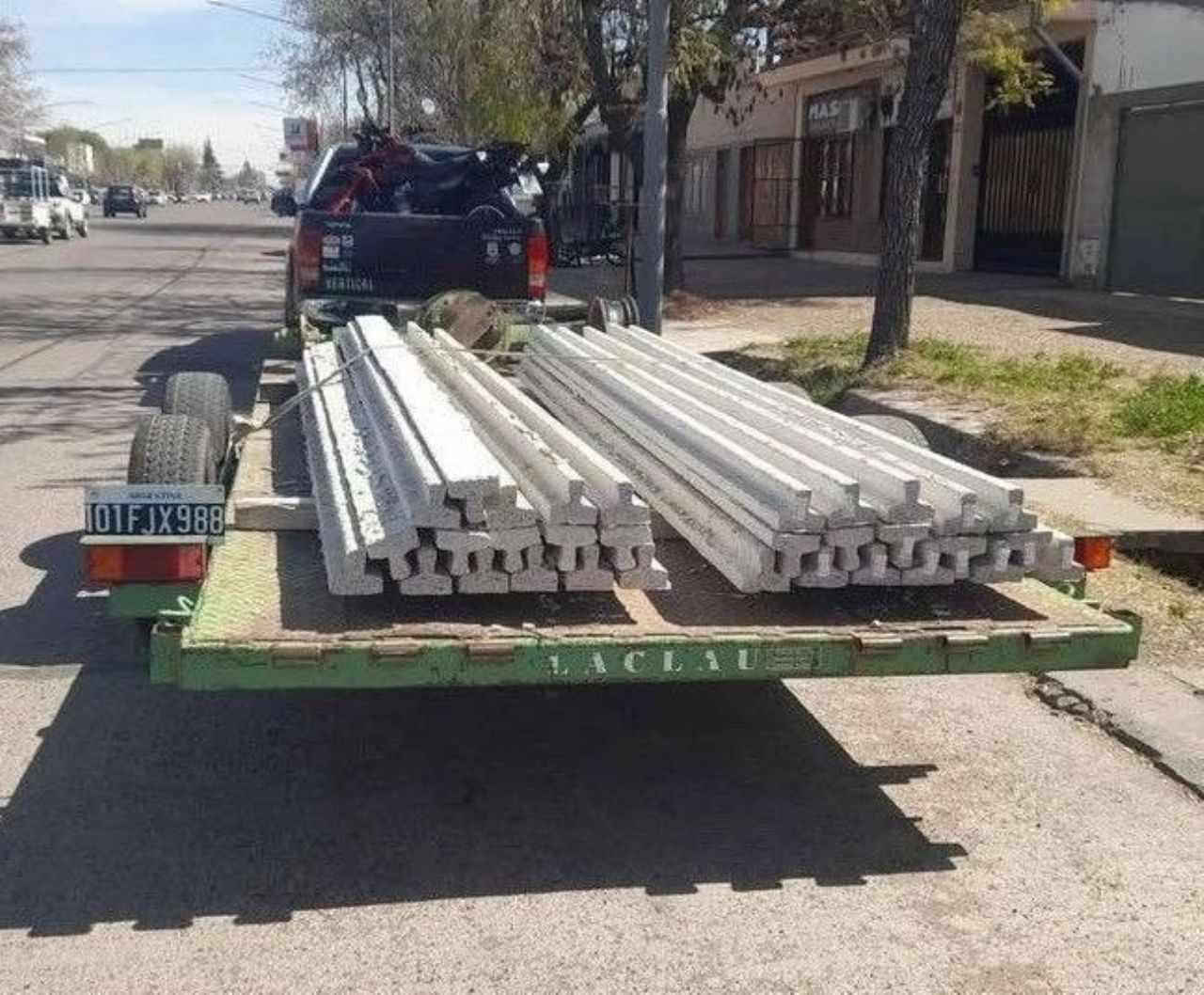 Trailer 2 ejes Usado en Mendoza, deRuedas