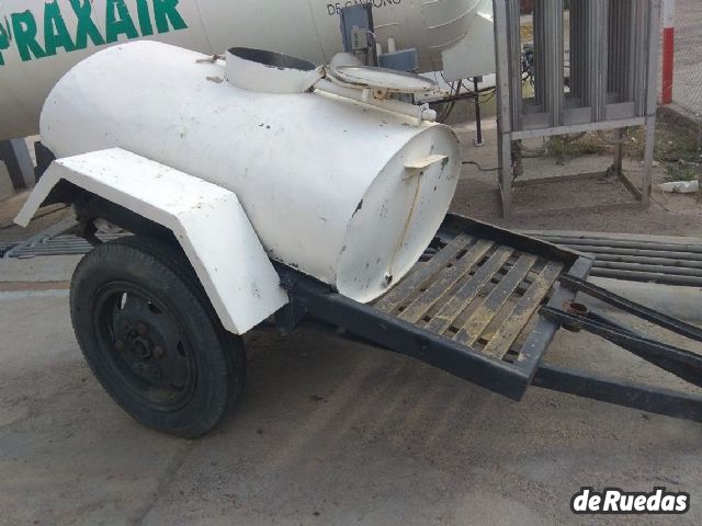 Trailer Tanque Usado en Mendoza, deRuedas