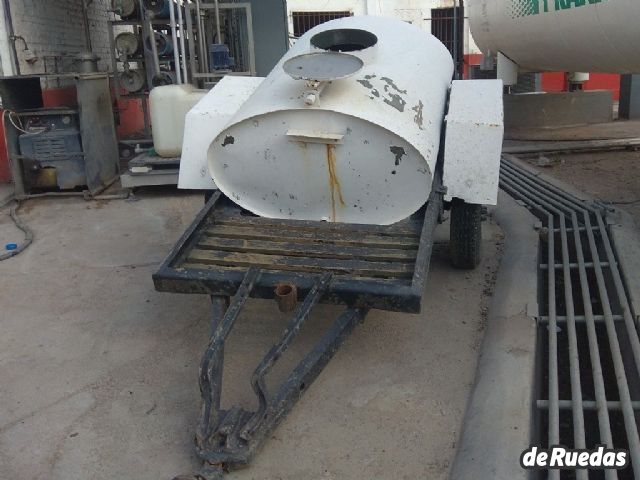 Trailer Tanque Usado en Mendoza, deRuedas