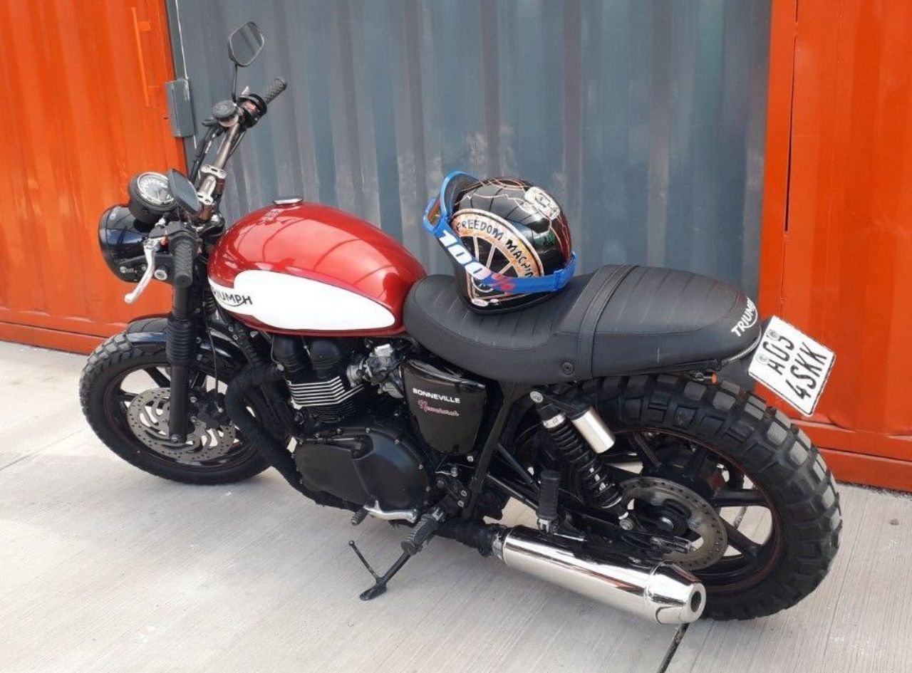 Triumph Bonneville Usada en Mendoza, deRuedas