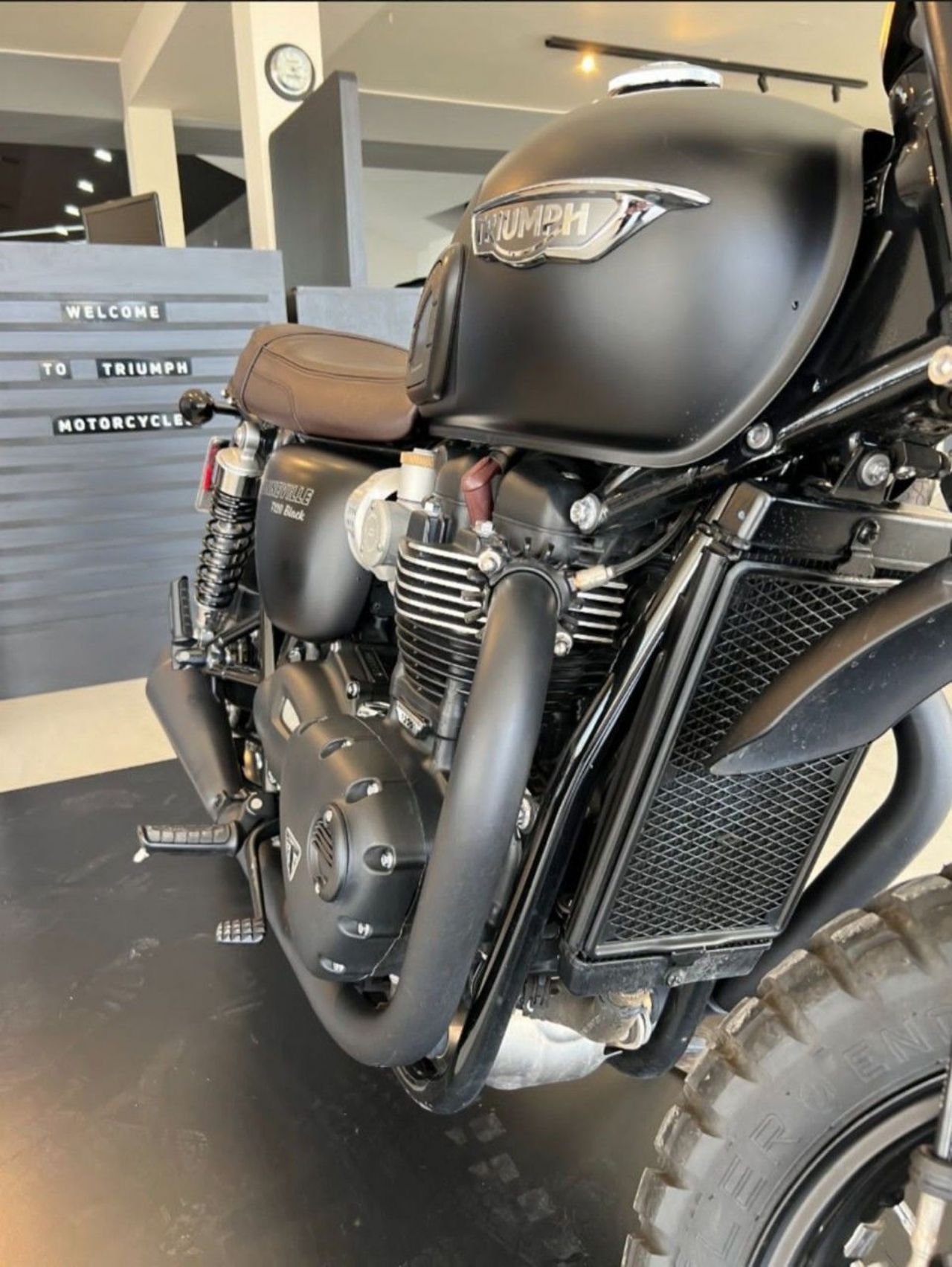 Triumph Bonneville Usada en Mendoza, deRuedas