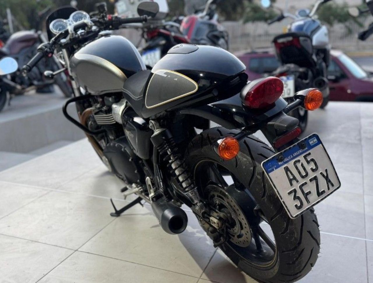 Triumph CUP Usada en San Juan, deRuedas