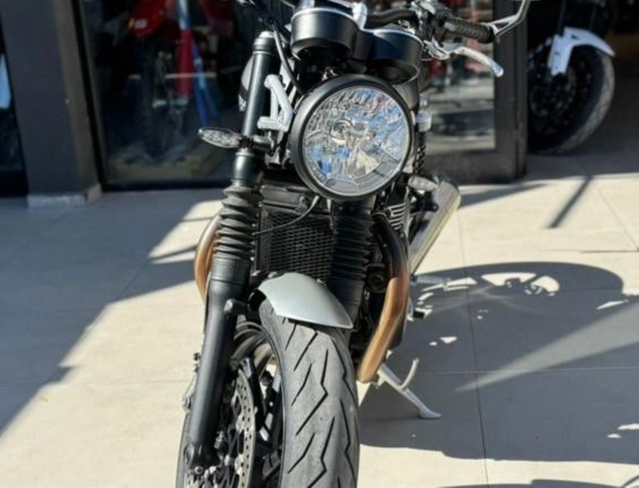 Triumph Speed Twin Usada Financiado en San Juan, deRuedas