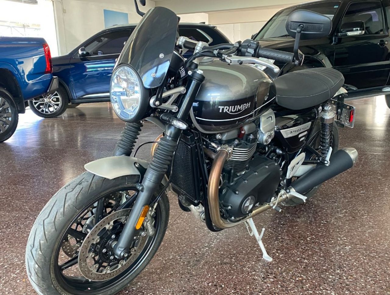 Triumph Speed Twin Usada Financiado en Mendoza, deRuedas