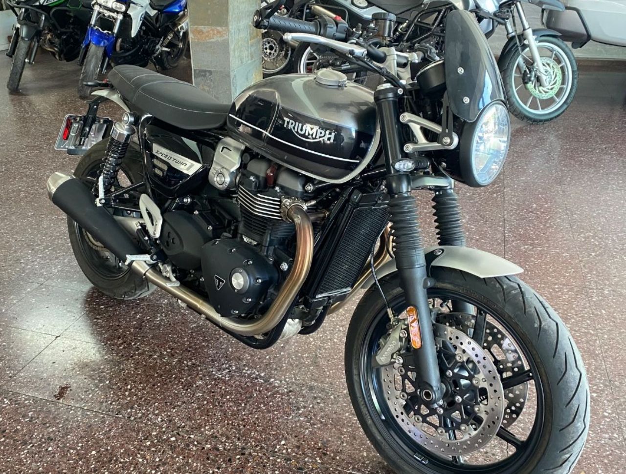 Triumph Speed Twin Usada Financiado en Mendoza, deRuedas