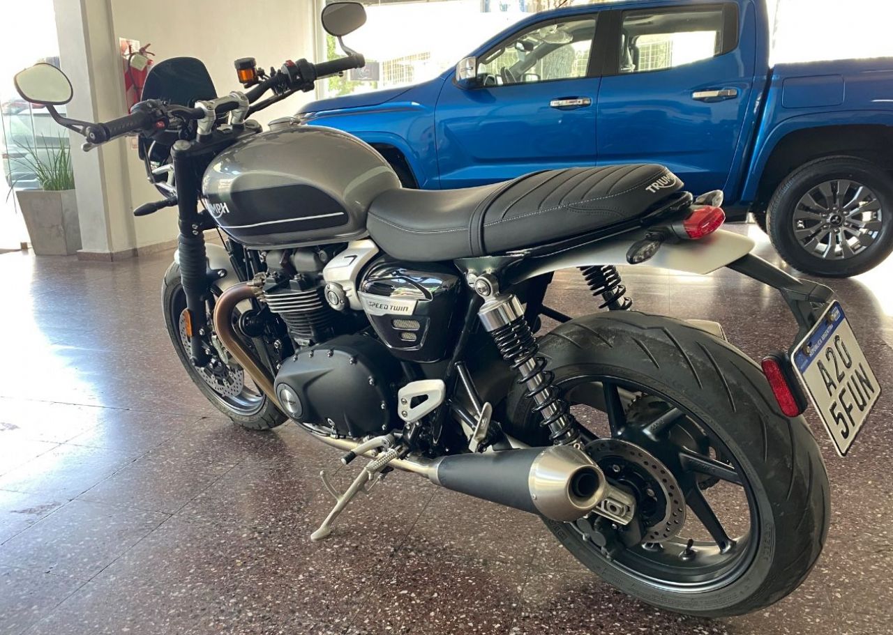 Triumph Speed Twin Usada Financiado en Mendoza, deRuedas