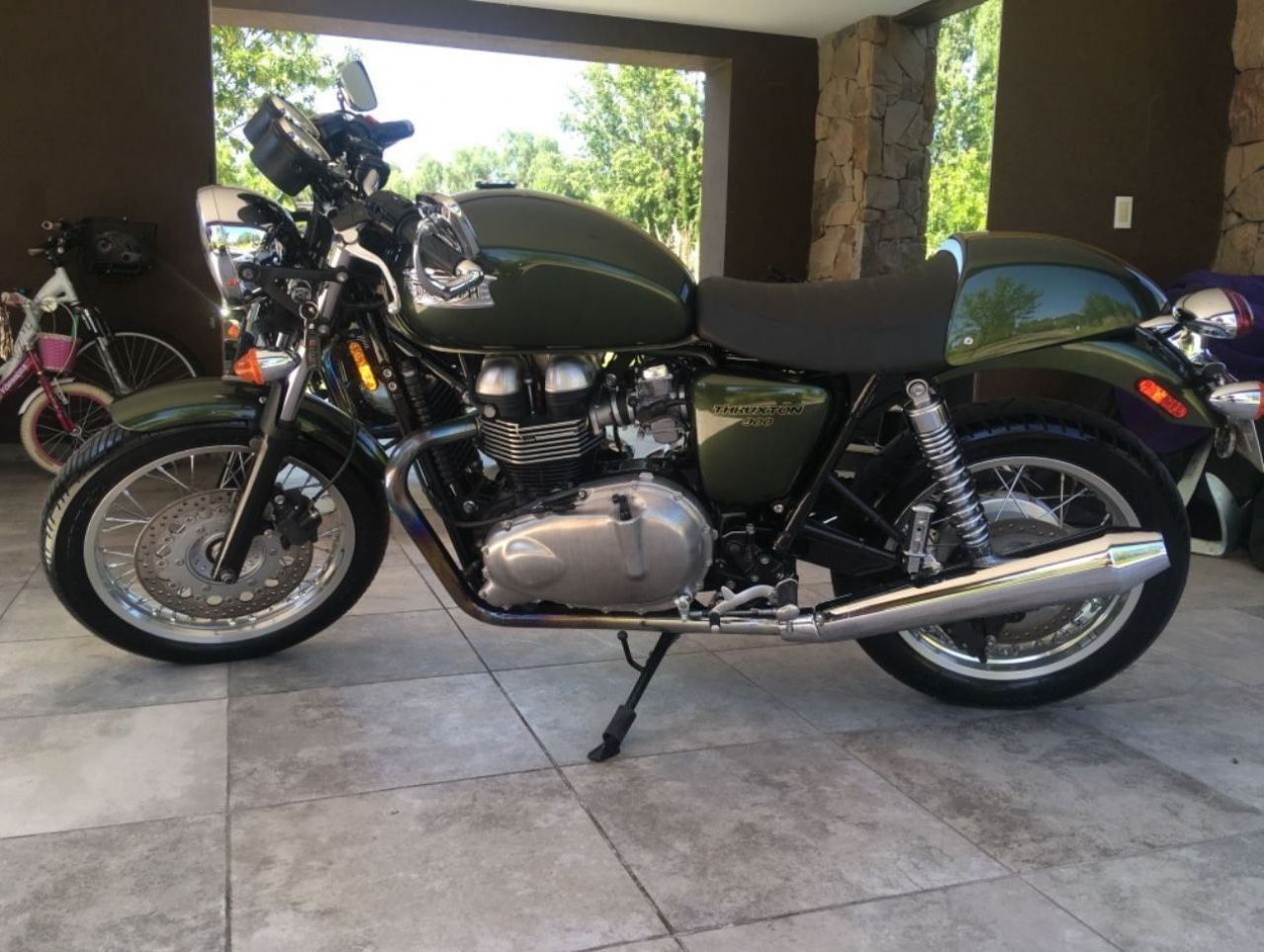 Triumph Thruxton Usada en Mendoza, deRuedas