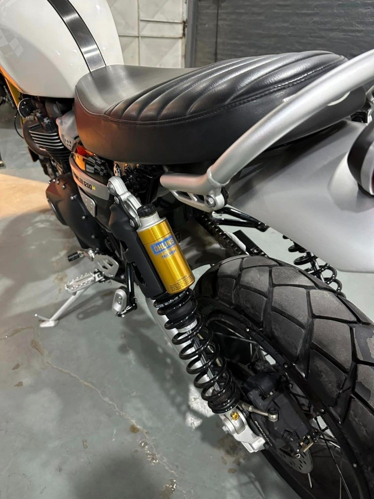 Triumph XE Usada en San Juan, deRuedas