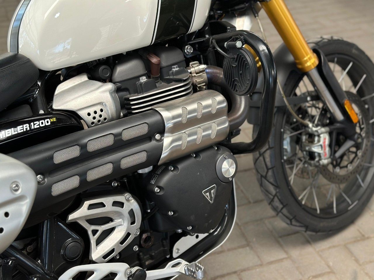 Triumph XE Usada en Córdoba, deRuedas