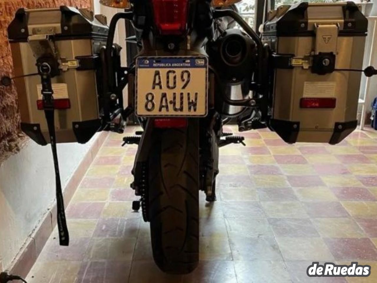Triumph XRX Usada en San Juan, deRuedas
