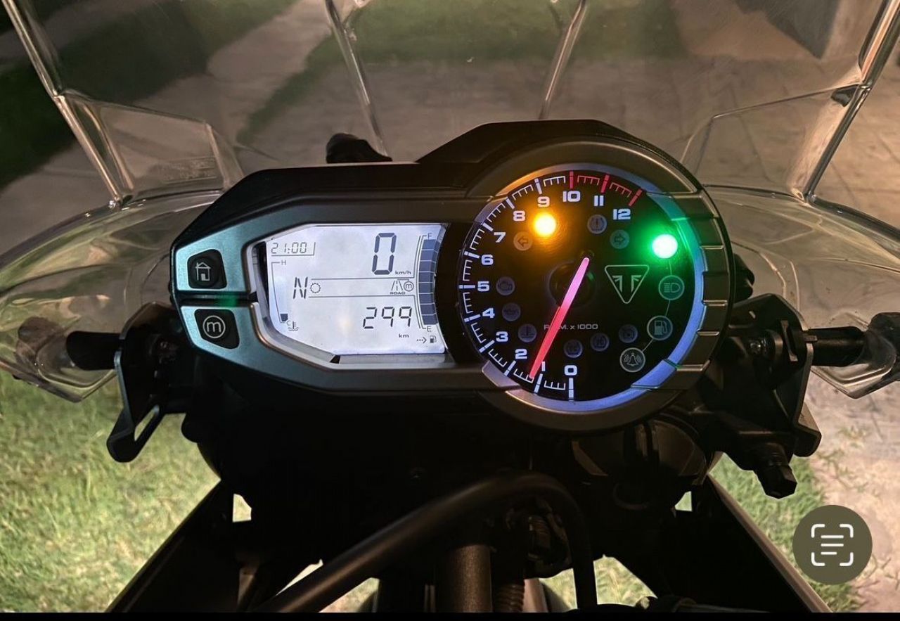 Triumph XRX Usada en Mendoza, deRuedas