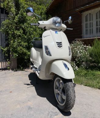 Vespa VXL Usada en Mendoza