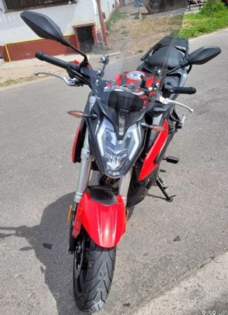 Voge R Usada en Buenos Aires