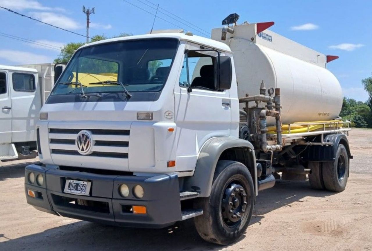 Volkswagen 13.180 Usado en Córdoba, deRuedas