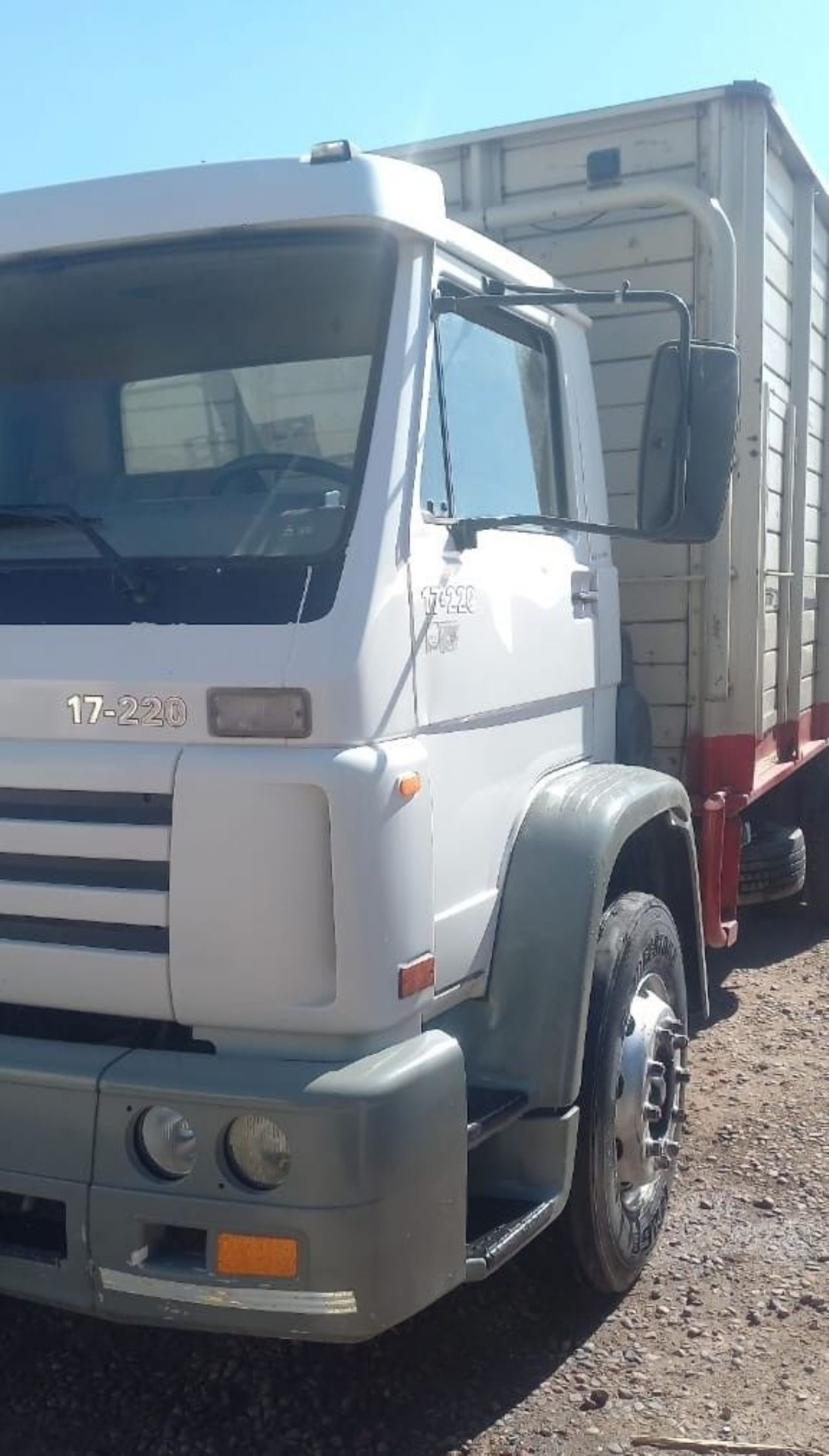 Volkswagen 17.220 Usado en Mendoza, deRuedas