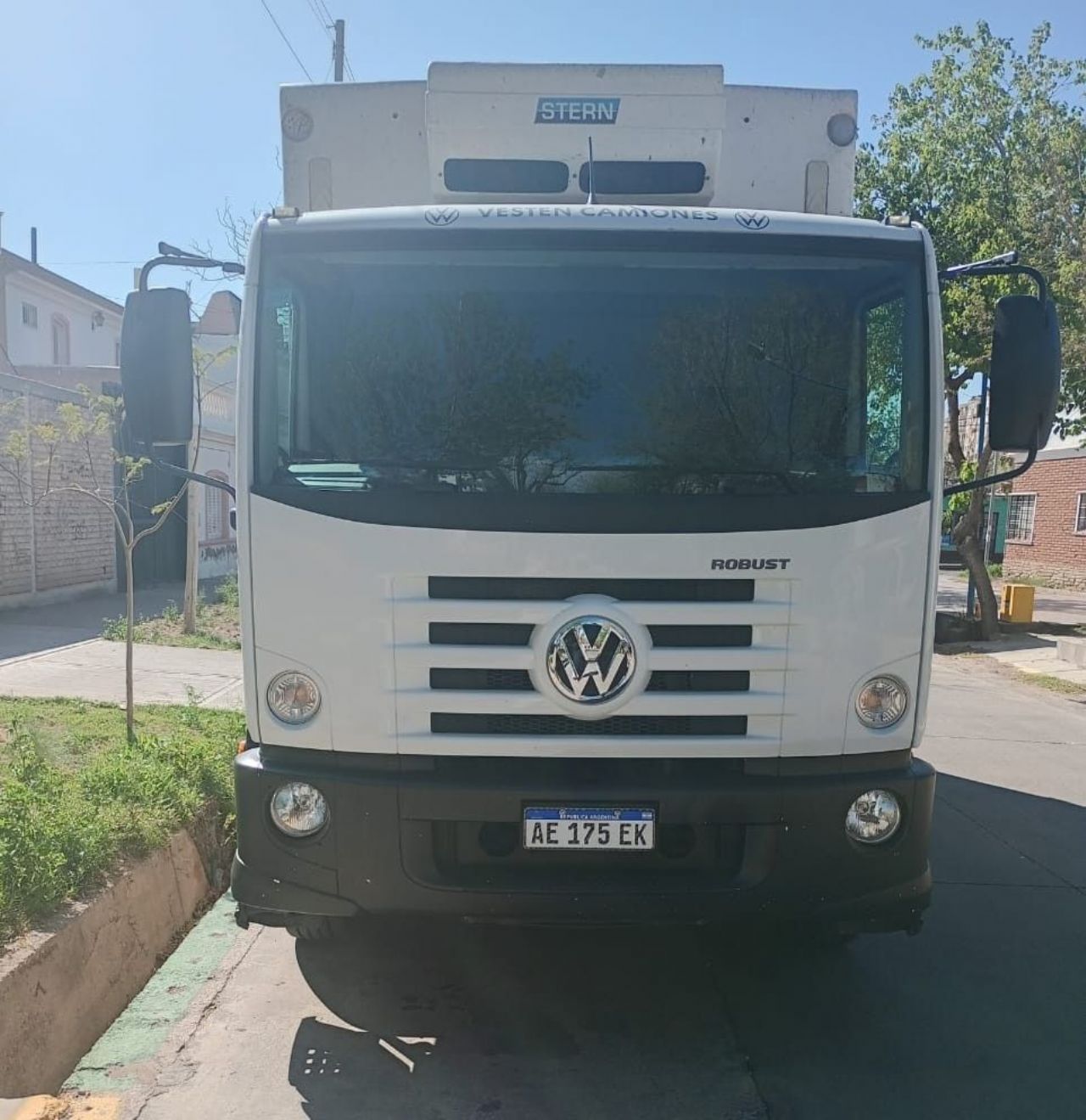 Volkswagen 17.230 Usado en Mendoza, deRuedas