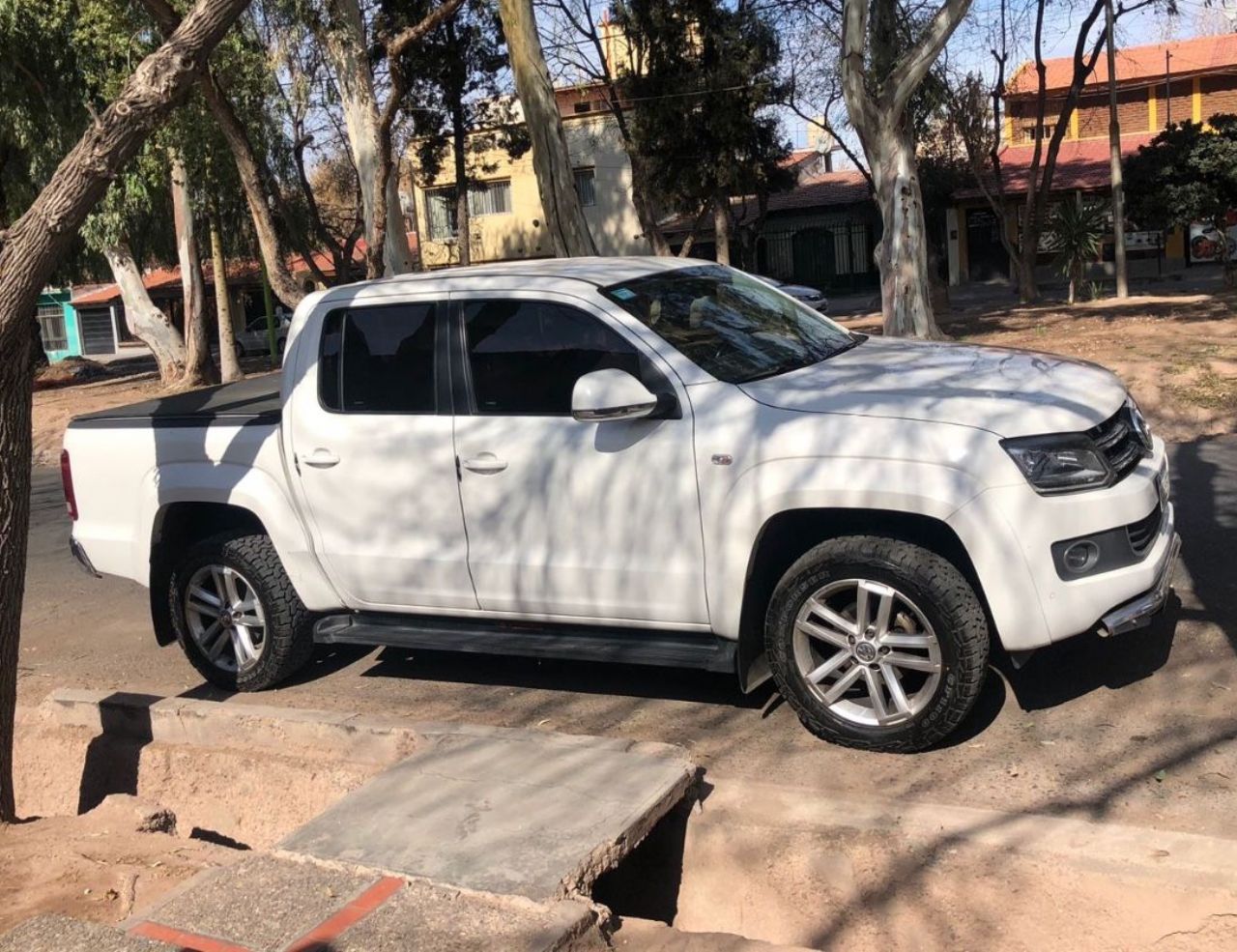 Volkswagen Amarok Usada Financiado en Mendoza, deRuedas