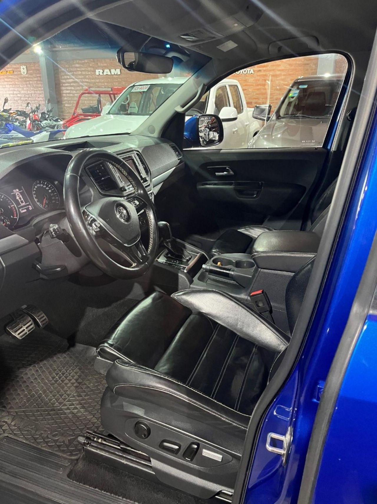 Volkswagen Amarok Usada Financiado en San Juan, deRuedas