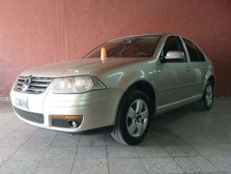Volkswagen Bora Usado en Mendoza Financiado
