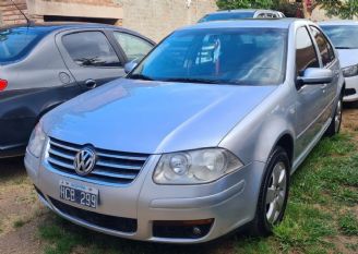Volkswagen Bora Usado en Mendoza Financiado
