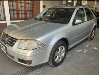 Volkswagen Bora Usado en Mendoza Financiado