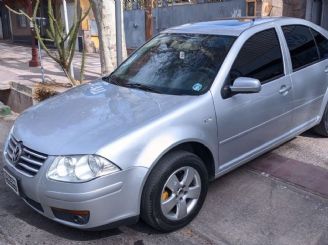 Volkswagen Bora Usado en Mendoza Financiado