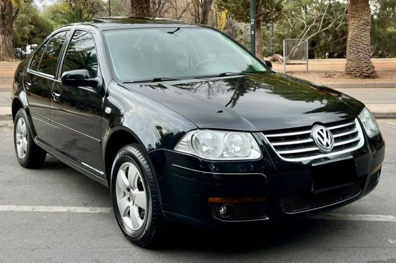 Volkswagen Bora Usado Financiado en Mendoza, deRuedas