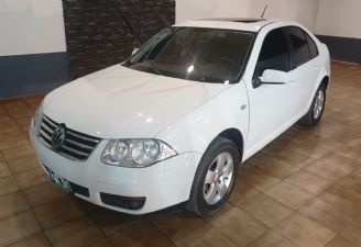 Volkswagen Bora Usado en Mendoza Financiado