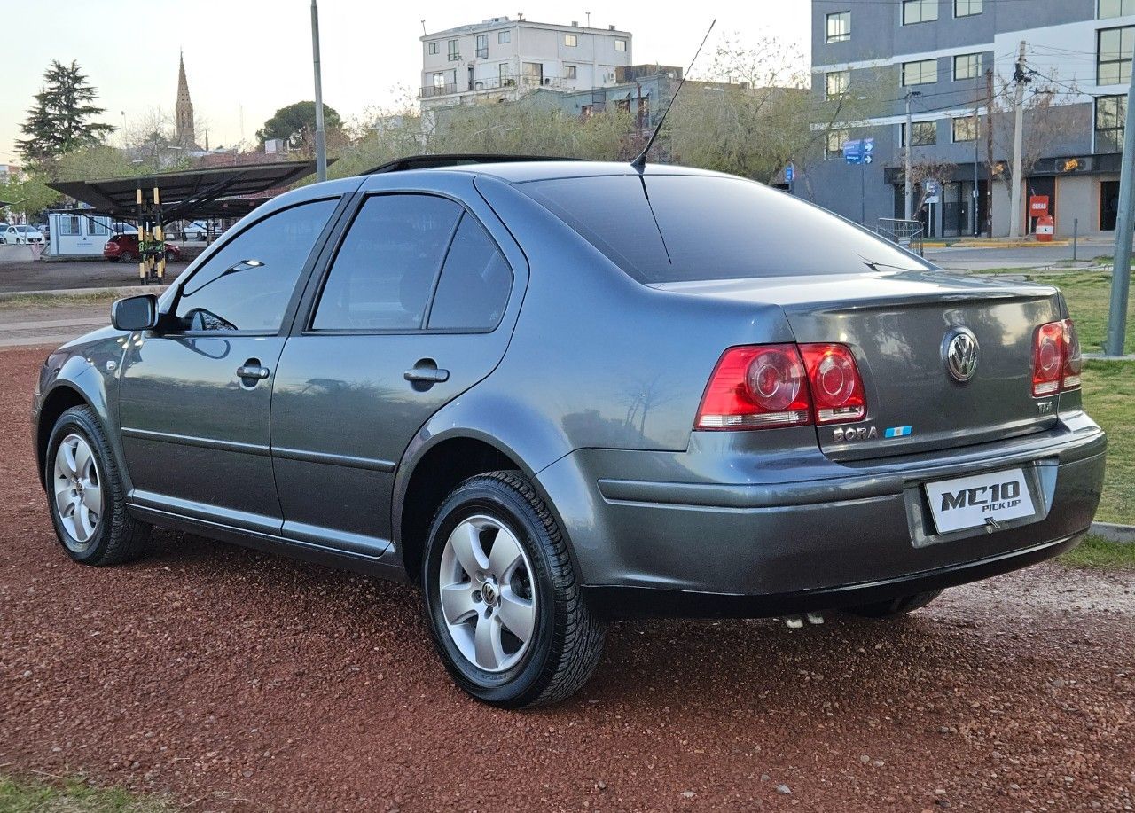 Volkswagen Bora Usado Financiado en Mendoza, deRuedas