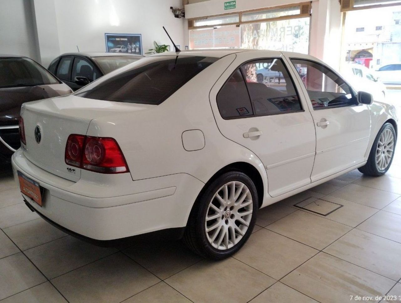 Volkswagen Bora Usado Financiado en Mendoza, deRuedas