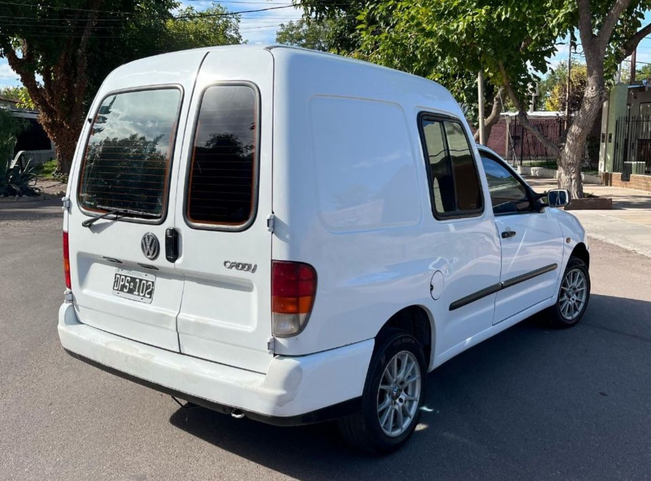 Volkswagen Caddy Usada en Mendoza, deRuedas