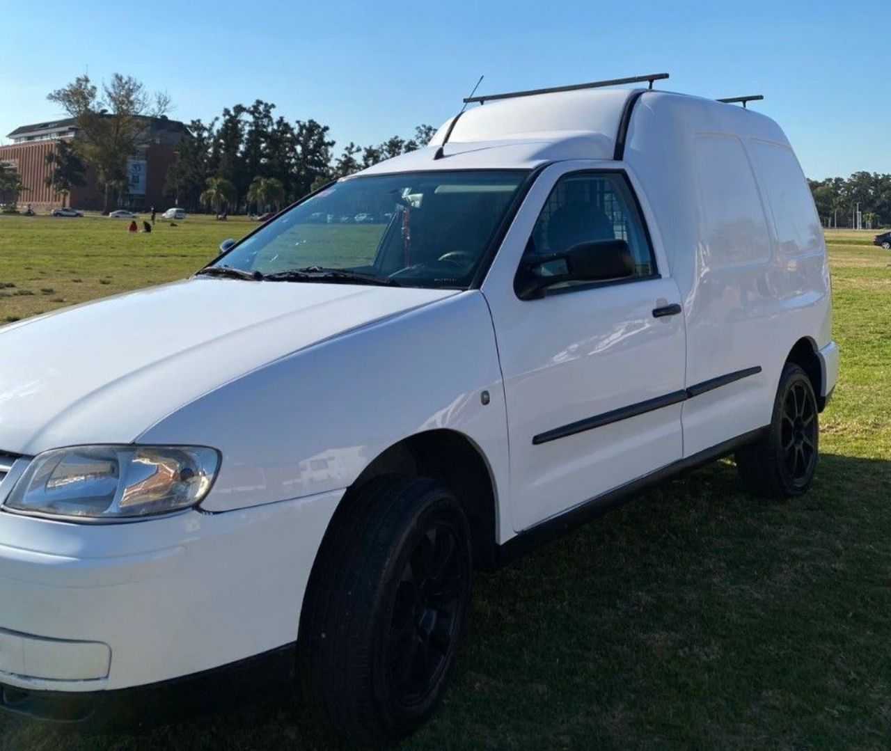 Volkswagen Caddy Usada en Buenos Aires, deRuedas