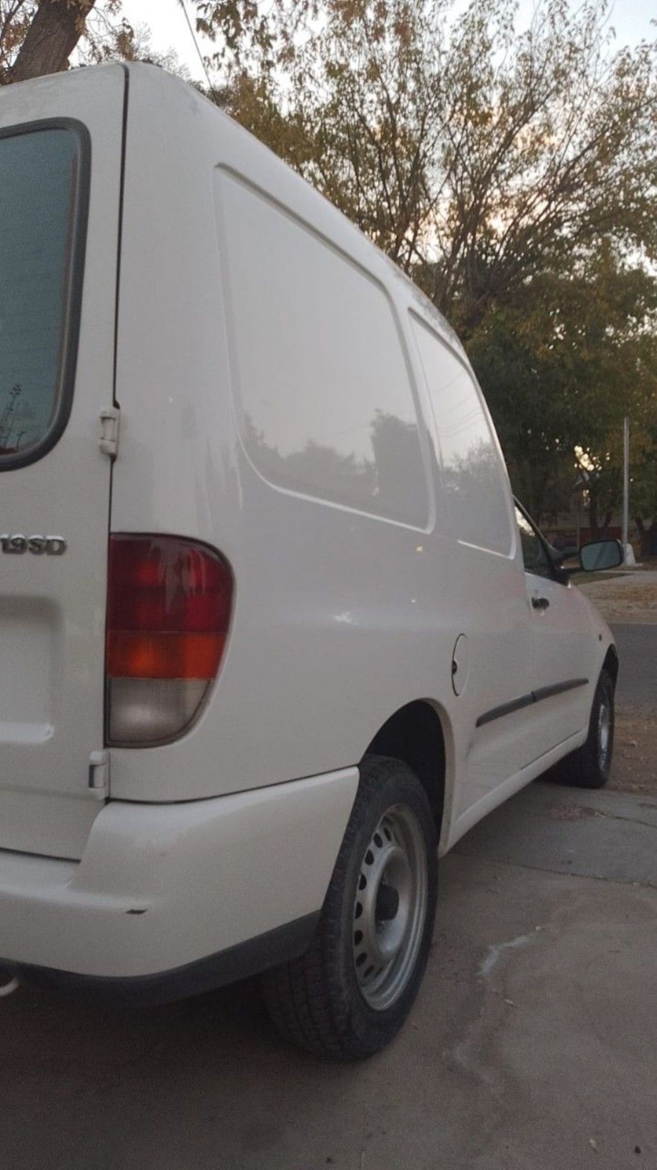 Volkswagen Caddy Usada en Mendoza, deRuedas