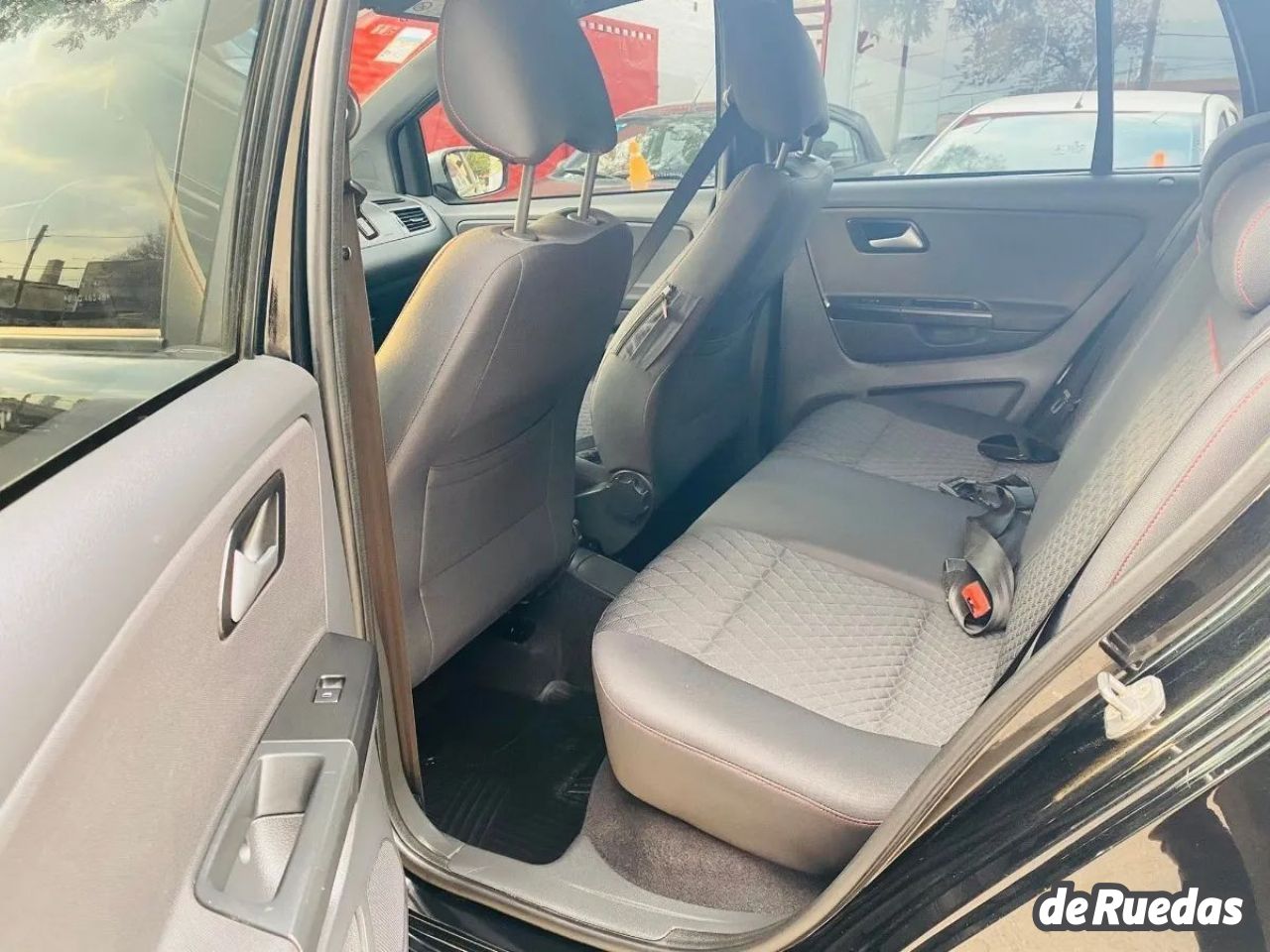 Volkswagen CrossFox Usado en Córdoba, deRuedas