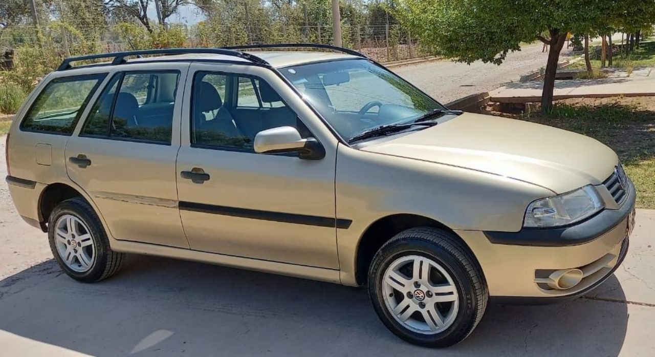 Volkswagen Gol Country Usado en Mendoza, deRuedas
