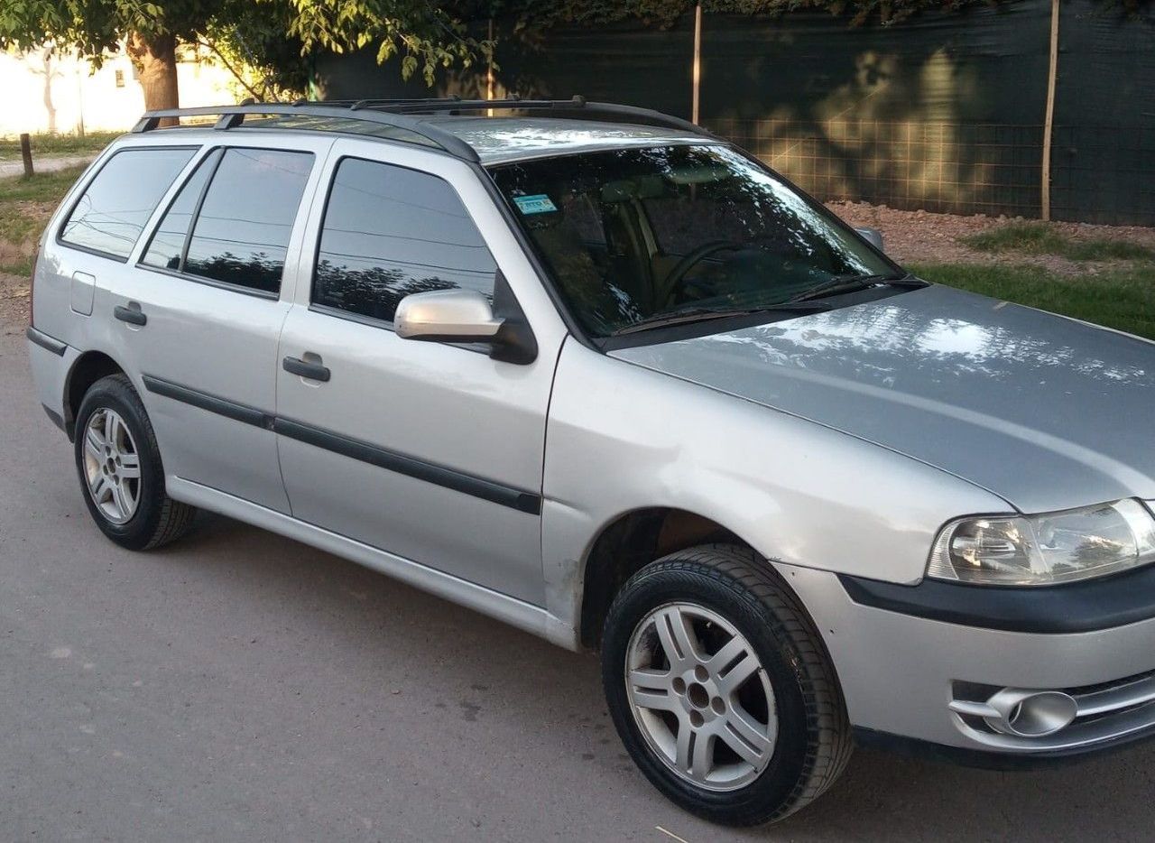 Volkswagen Gol Country Usado en Mendoza, deRuedas