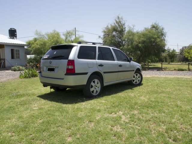 Volkswagen Gol Country Usado en Mendoza, deRuedas