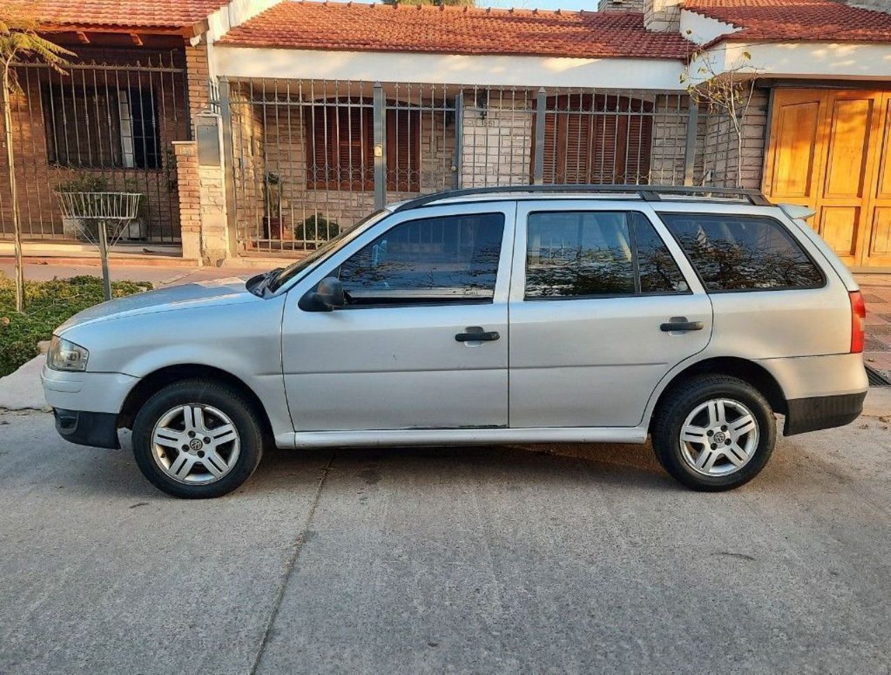 Volkswagen Gol Country Usado en Mendoza, deRuedas