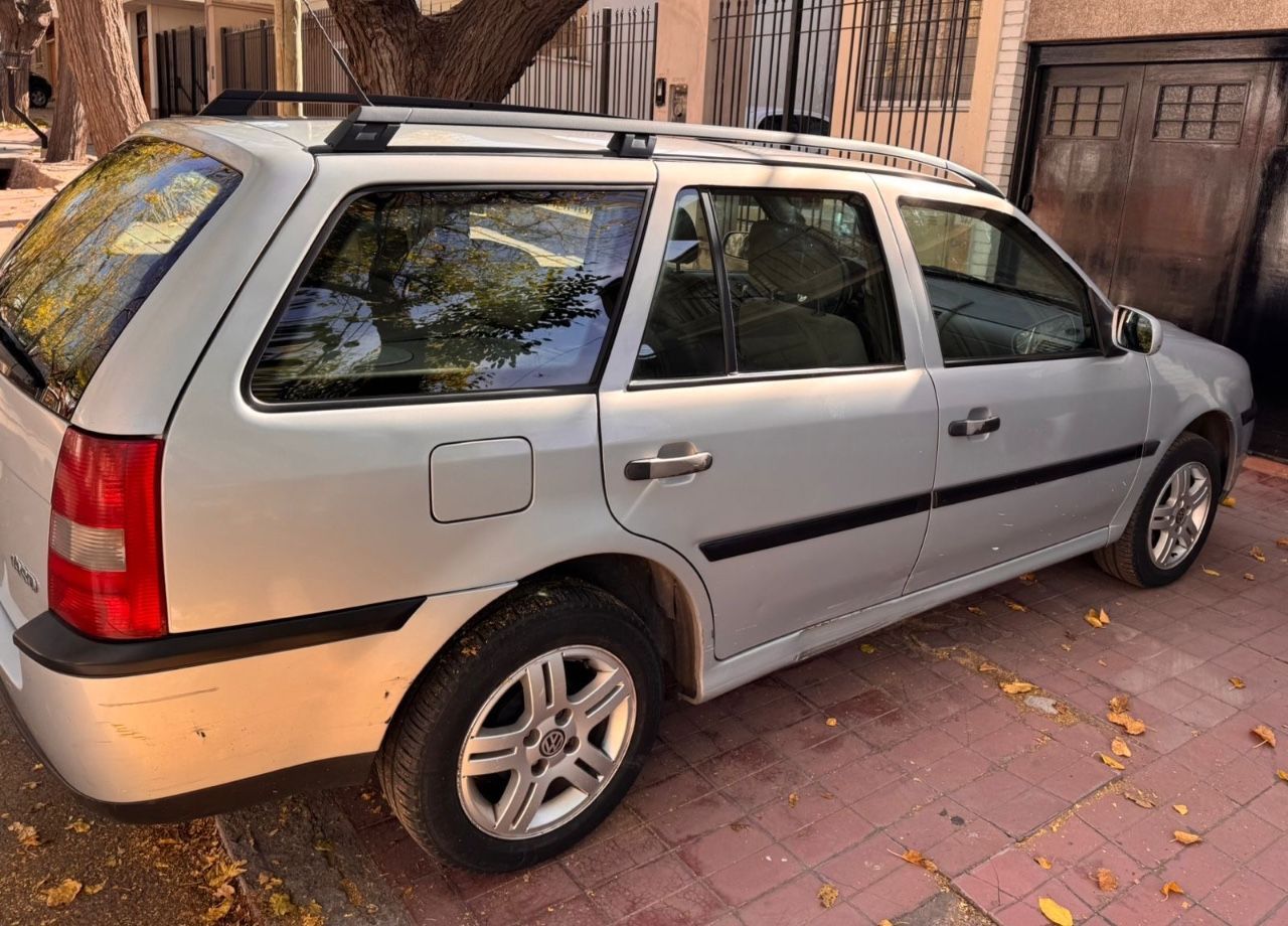 Volkswagen Gol Country Usado en Mendoza, deRuedas