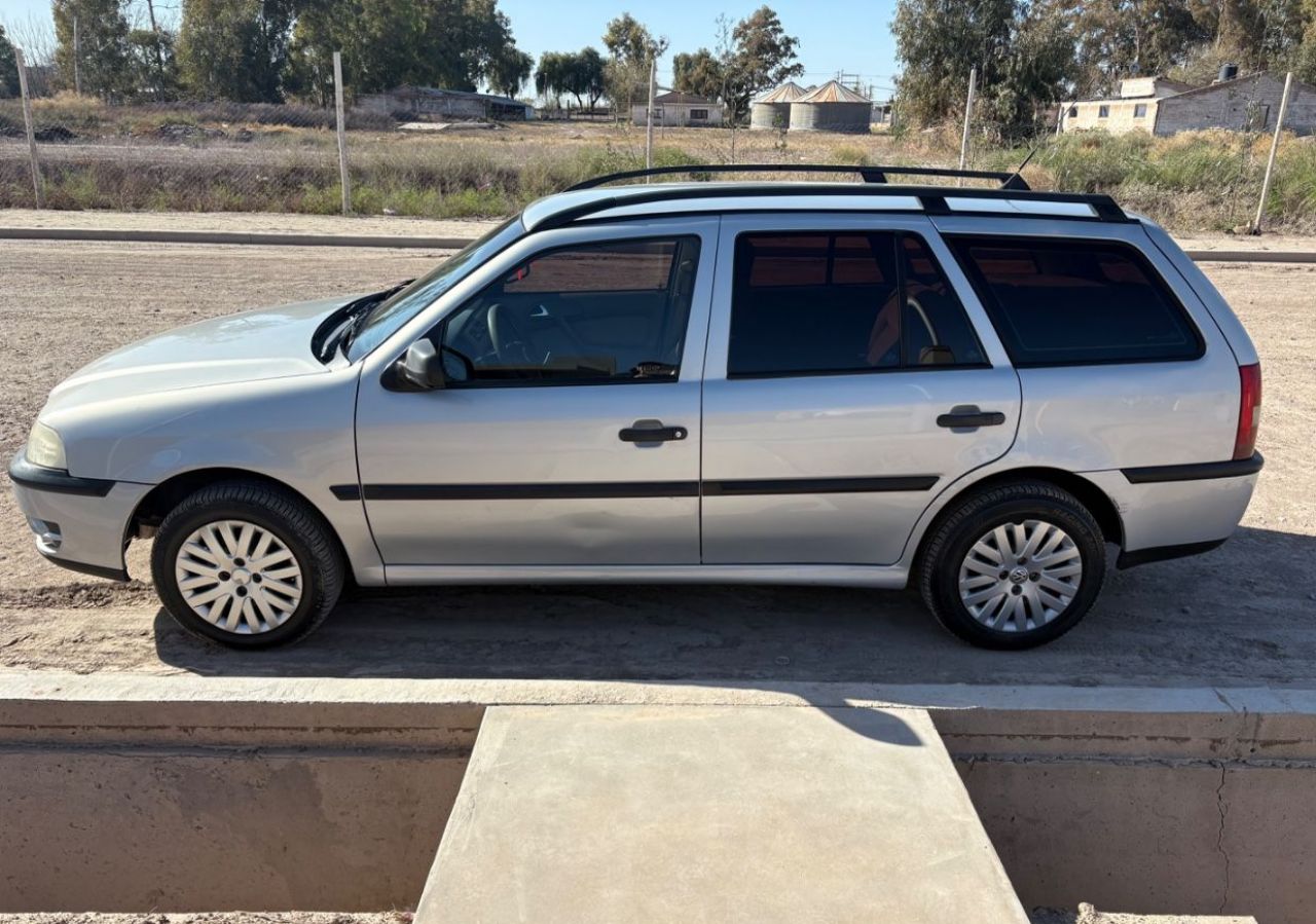 Volkswagen Gol Country Usado en Mendoza, deRuedas