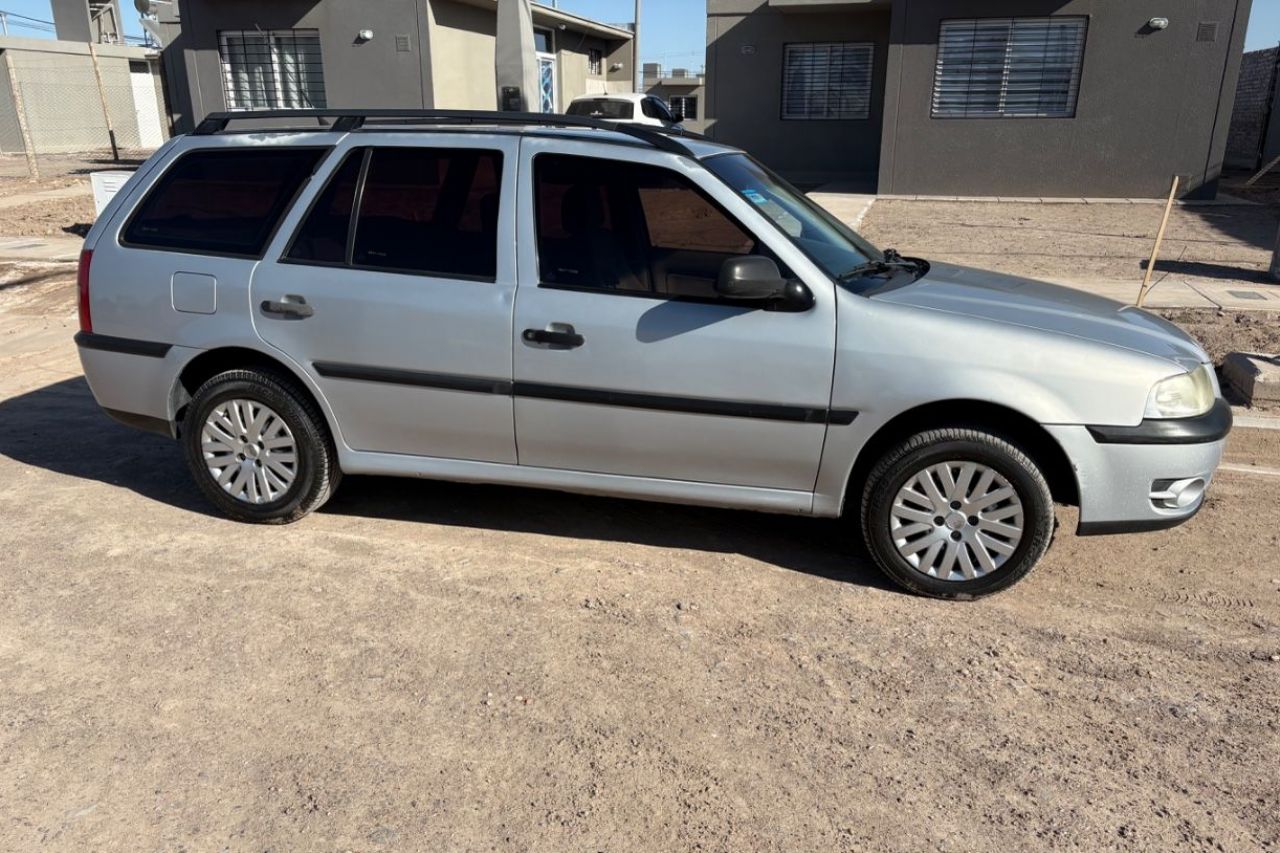 Volkswagen Gol Country Usado en Mendoza, deRuedas