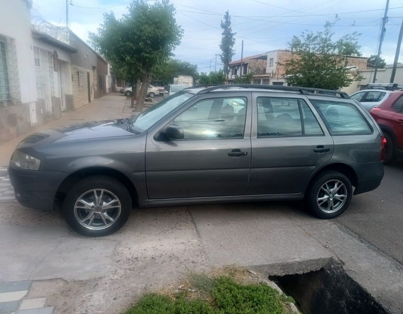 Volkswagen Gol Country Usado en Mendoza, deRuedas