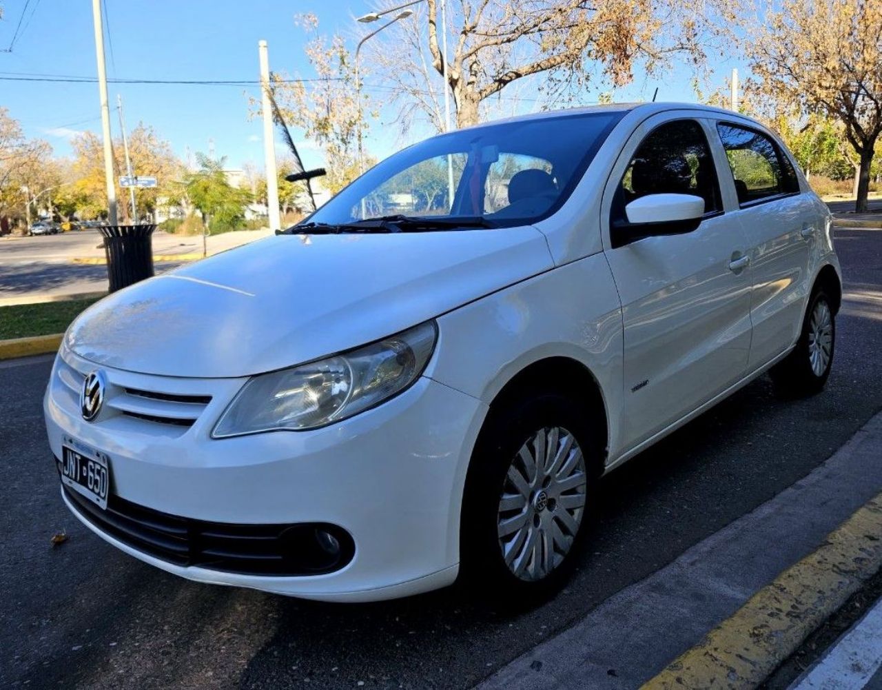 Volkswagen Gol Trend Usado Financiado en Mendoza, deRuedas