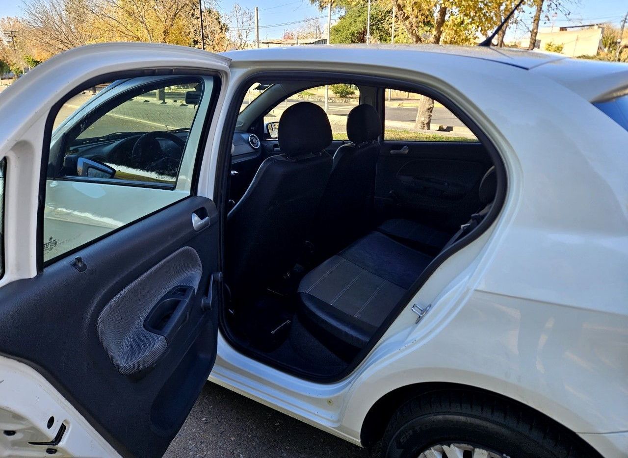 Volkswagen Gol Trend Usado Financiado en Mendoza, deRuedas