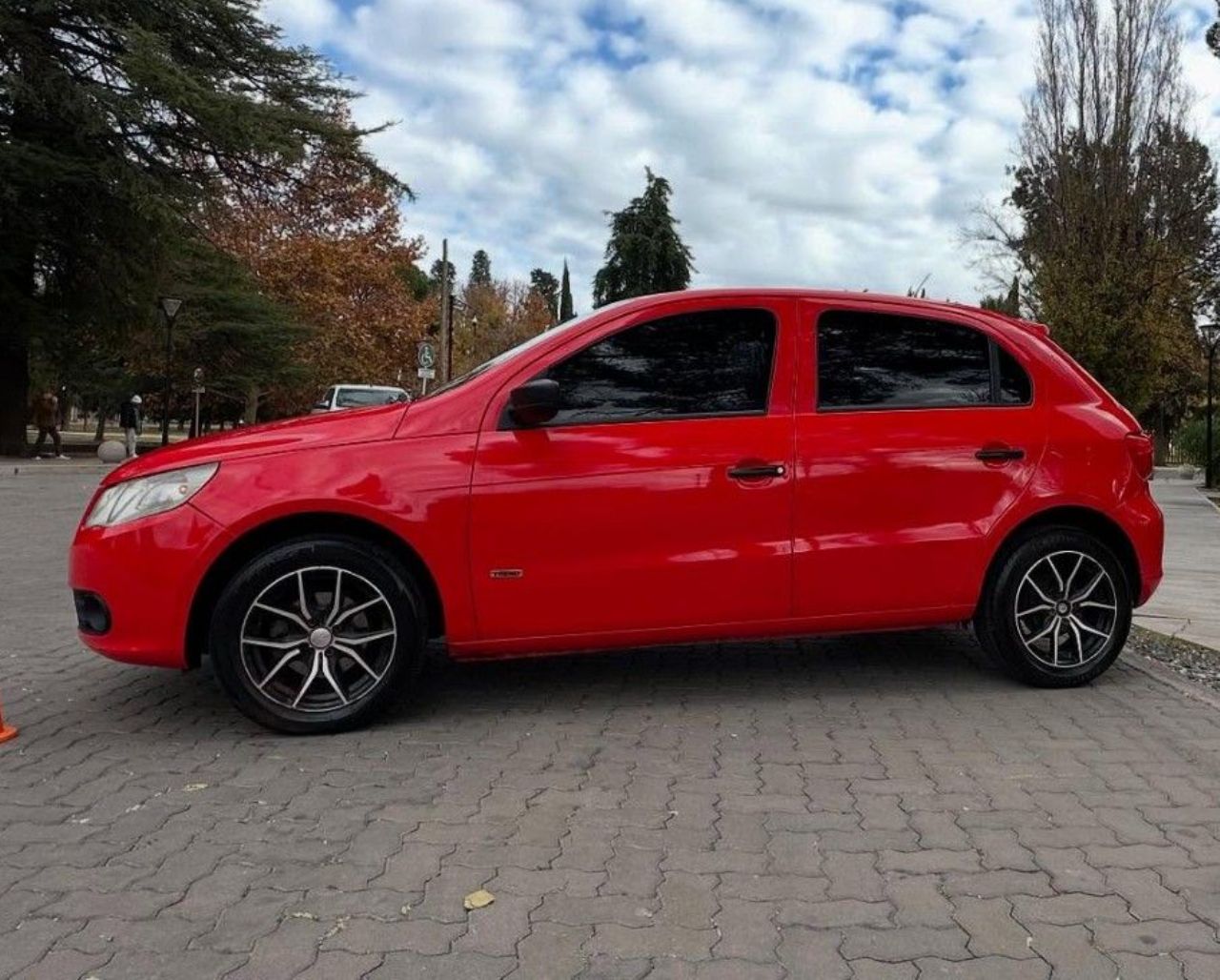 Volkswagen Gol Trend Usado Financiado en Mendoza, deRuedas