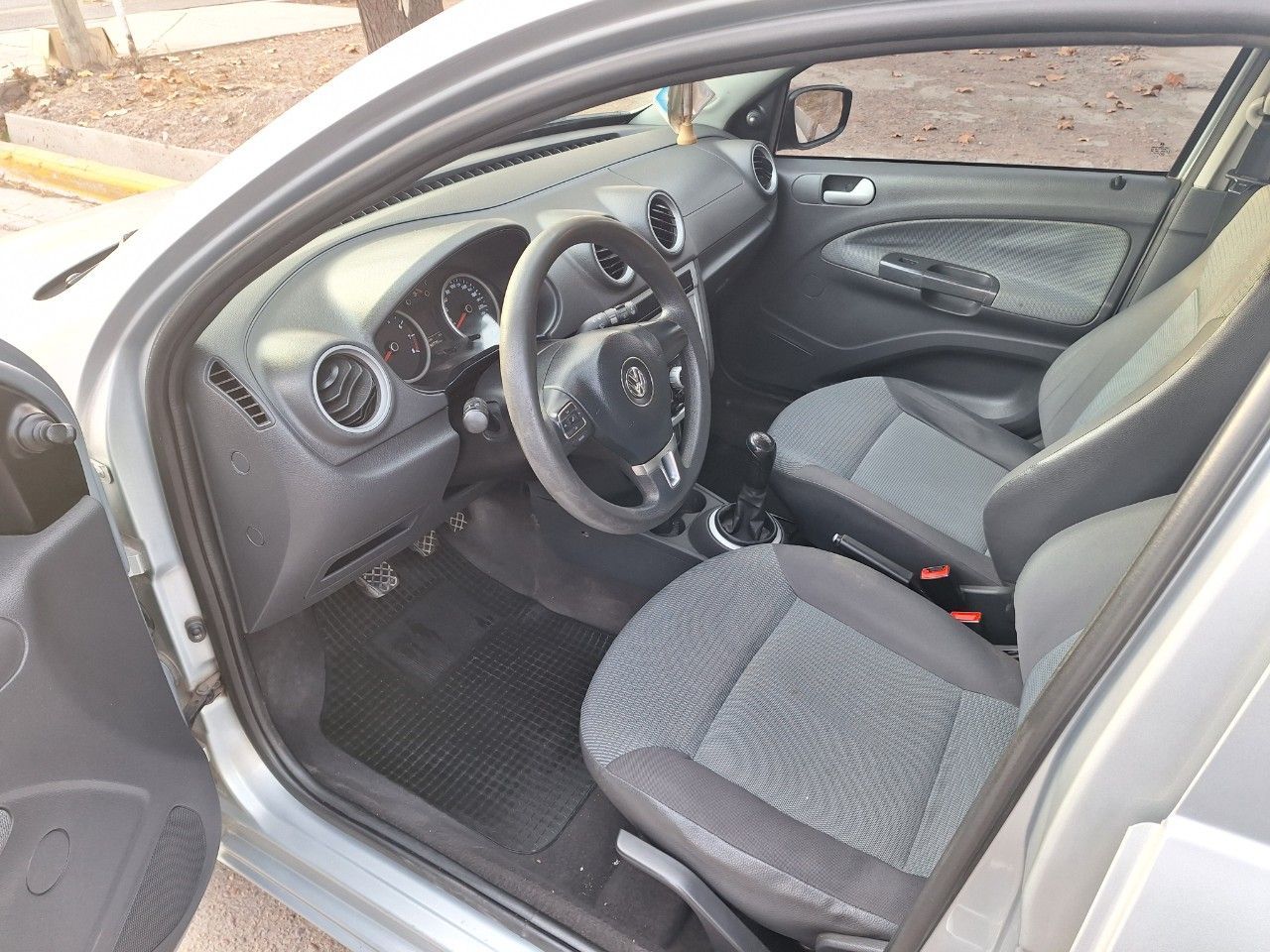 Volkswagen Gol Trend Usado Financiado en Mendoza, deRuedas